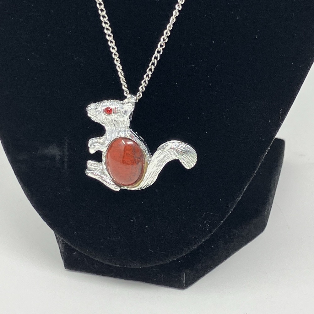 Vintage Silver Tone Squirrel Pendant Necklace Red Eye Faux Amber Cabochon 18"